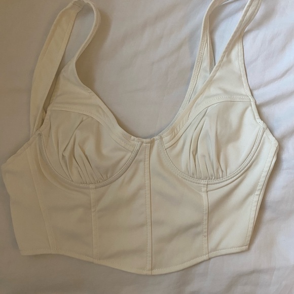 🤍stunning white corset style top🤍 - Picture 2 of 3
